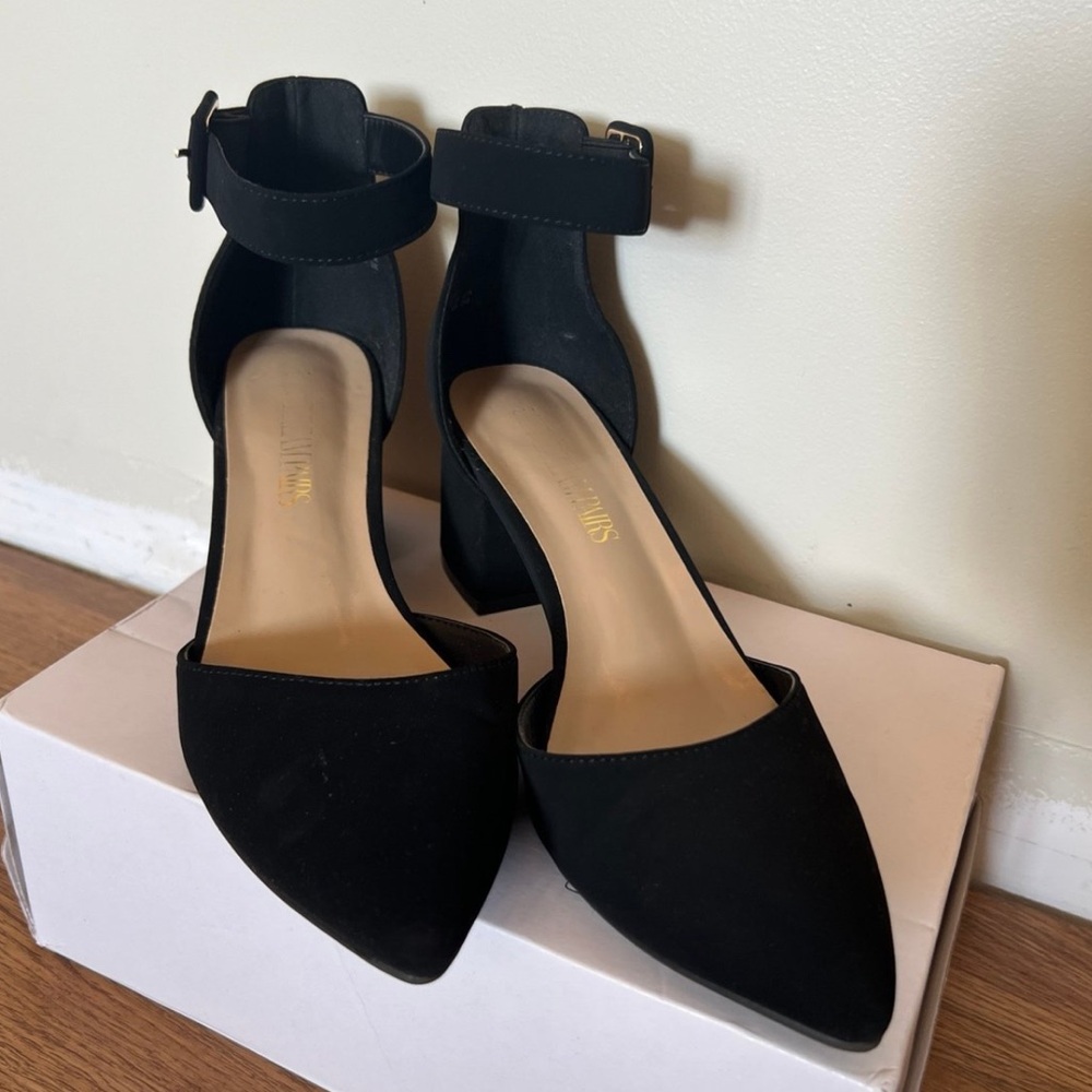 DreamPairs Black Short Chunky Heels